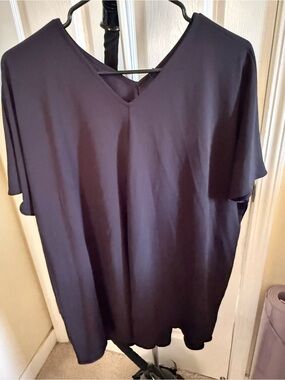 SHEIN Black V-Neck Short Sleeve Tunic